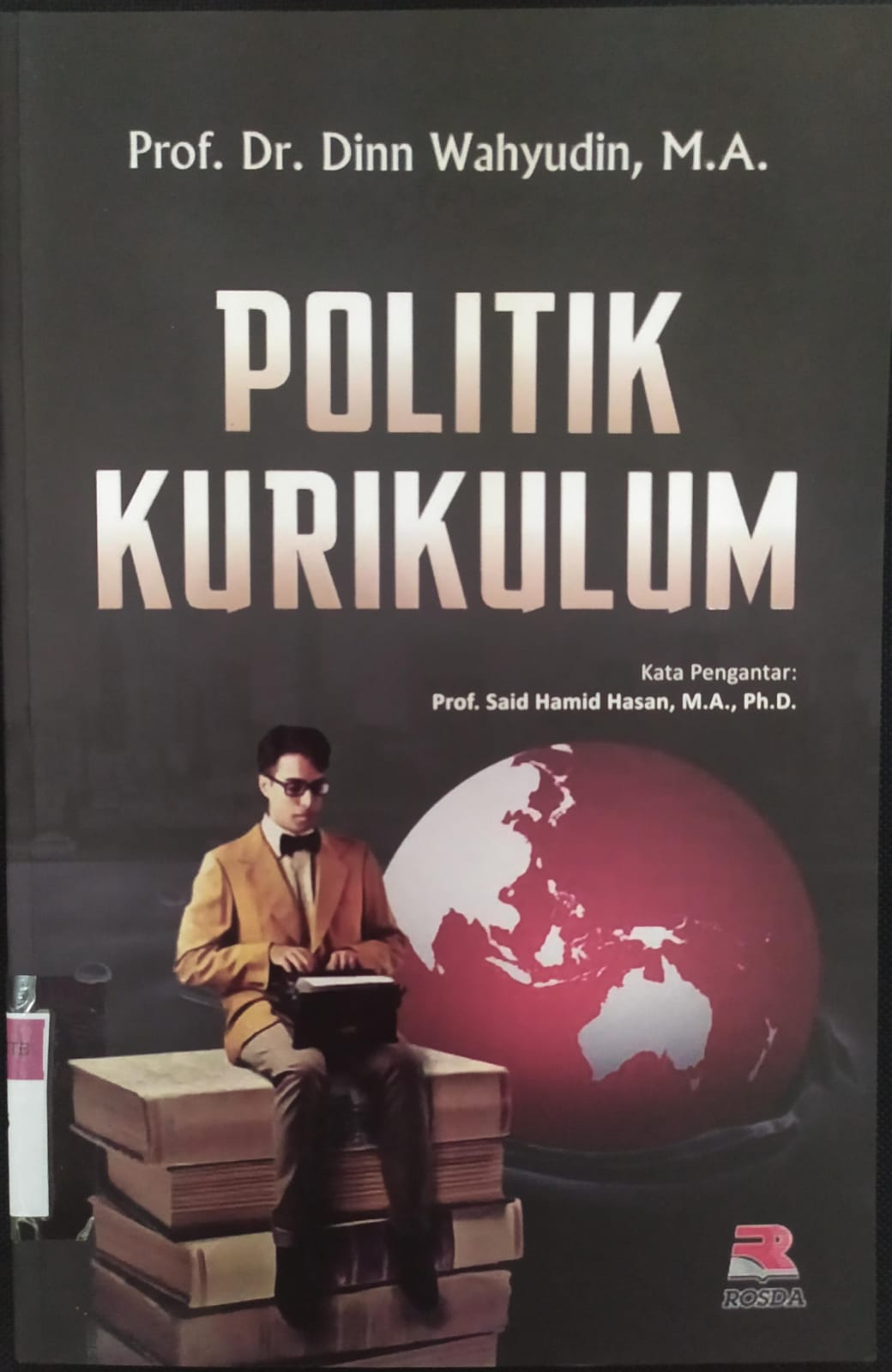 Cover Politik Kurikulum / Dinn Wahyudin