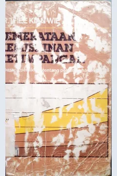 Cover Pemerataan Kemiskinan Ketimpangan, :  Beberapa pemikiran  tentang pertumbuhan ekonomi / Dr. Thee Kian Wie
